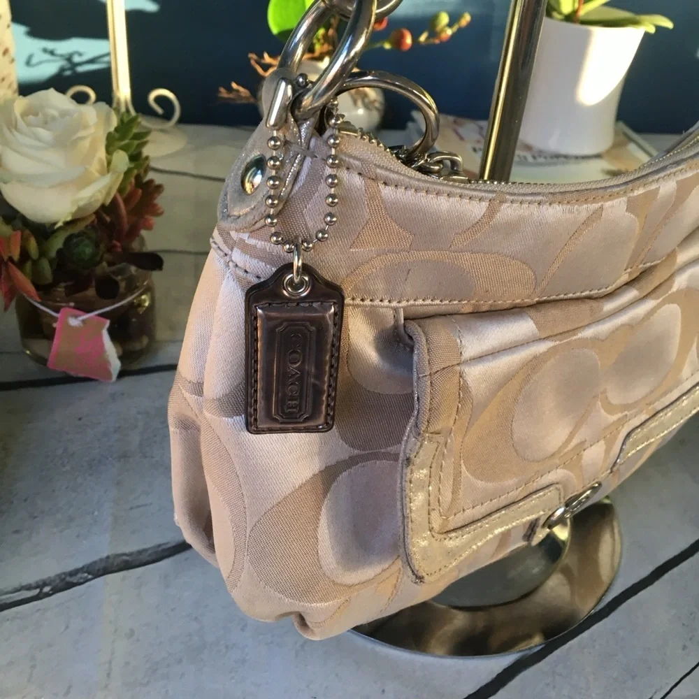 Y2K 90s Signature Logo Coach Tan and Silver Shoulder Bag & Charm
